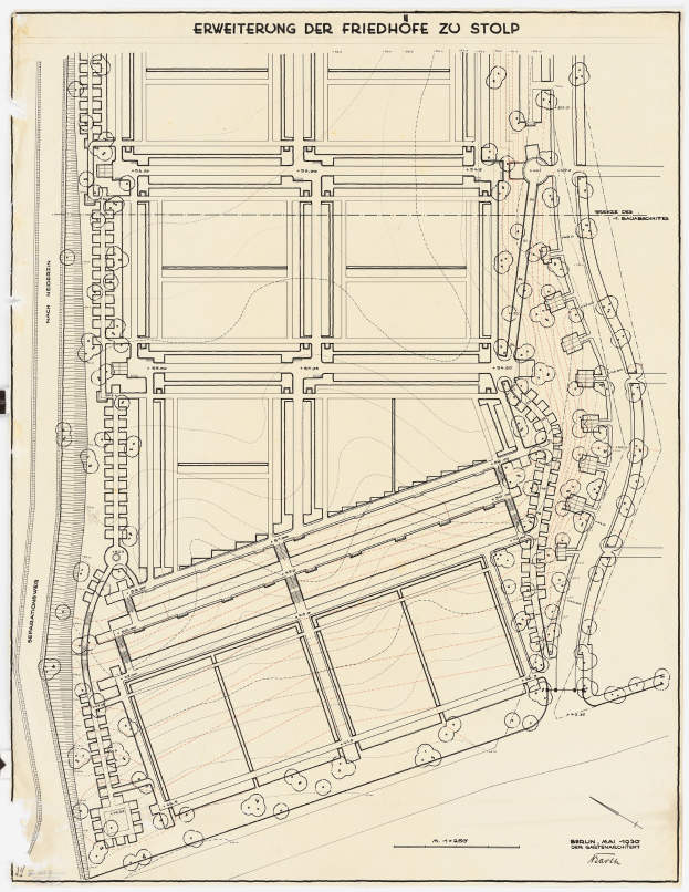 Detailiertes altes Stadtplan von Berlin, Deutschland, das Straßen, Gebäude und Sehenswürdigkeiten mit weißem Hintergrund und textuellen Informationen zeigt.