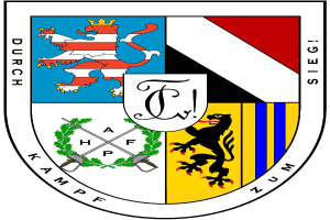Das Wappen von Stuttgart zeigt zwei Löwen, die einen Schild mit einer Krone flankieren, ein Banner mit 'Stuttgart' in der Mitte, einen Lorbeerkranz um den Schild und ein rot-weißes Karomuster oben.