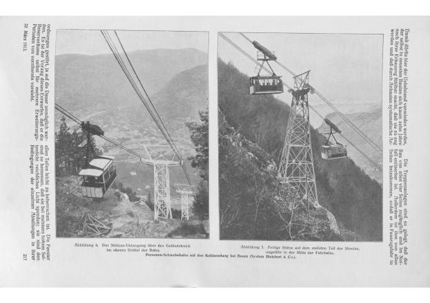 Schwarze und weiße Fotografie einer Seilbahn, die einen bewaldeten Berg hinauffährt, mit zwei Bildern der Seilbahn und begleitendem Text.