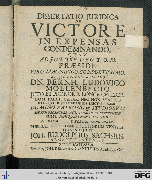 Offenes Buch mit dem Titel "Dissertation Juridica de Victore in Expensas Condemando" mit sichtbarem Text, der auf eine Sammlung von gerichtlichen Dokumenten hinweist.